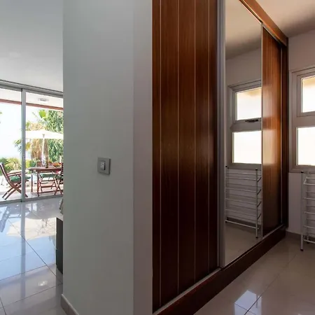 Almeria With Ocean Views أذيخي