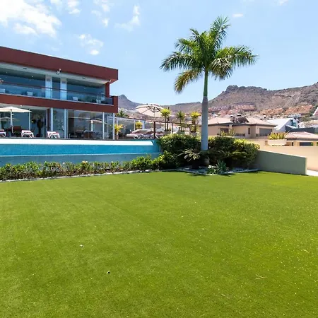 Vila Almeria With Ocean Views *